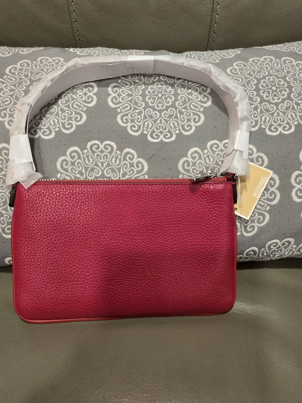 Michael Kors Pink Pebbled Leather Shoulder Bag - Picture 2 of 6